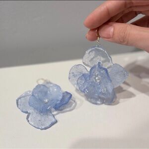 Preserved Blue Hydrangea Flower Earrings – Real Flower Jewelry